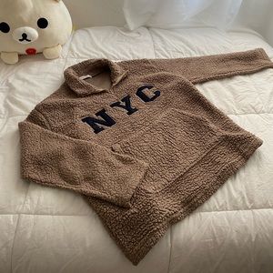 🧸 Fluffy brown quarter zip 🧸